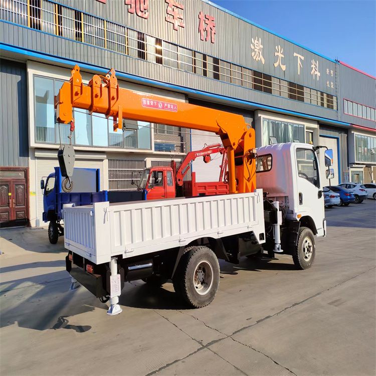 南化区三轮随车吊定制 农用改装机自备吊中瑞长期出售