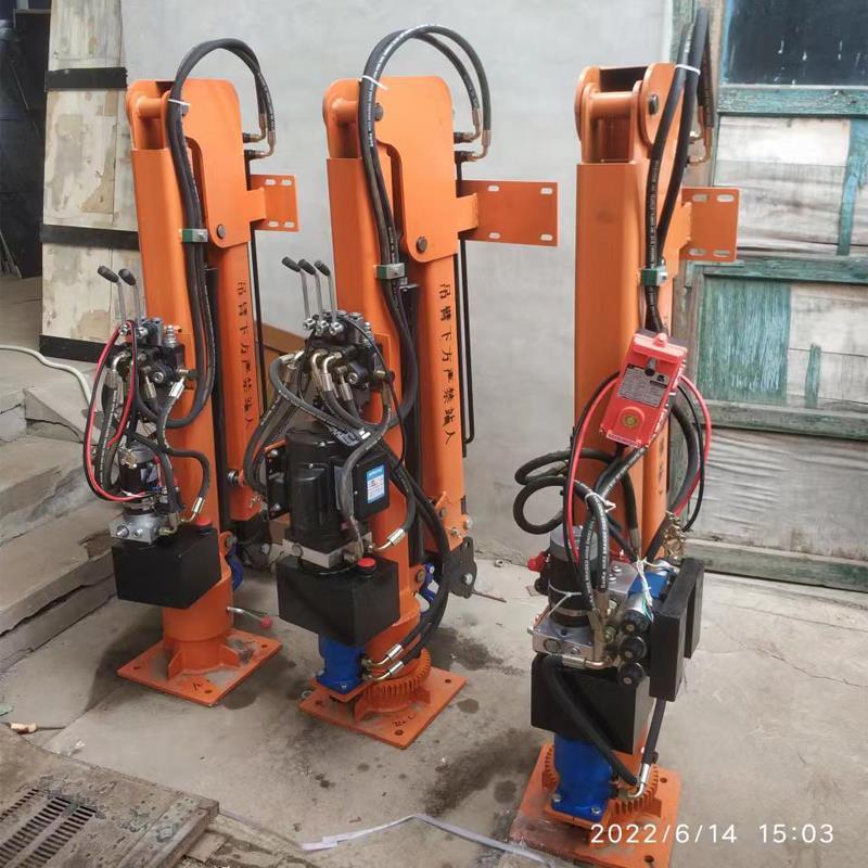 南化区重汽蓝牌随车吊 3.2吨 国六动力强 液压驱动 农用自卸起重机